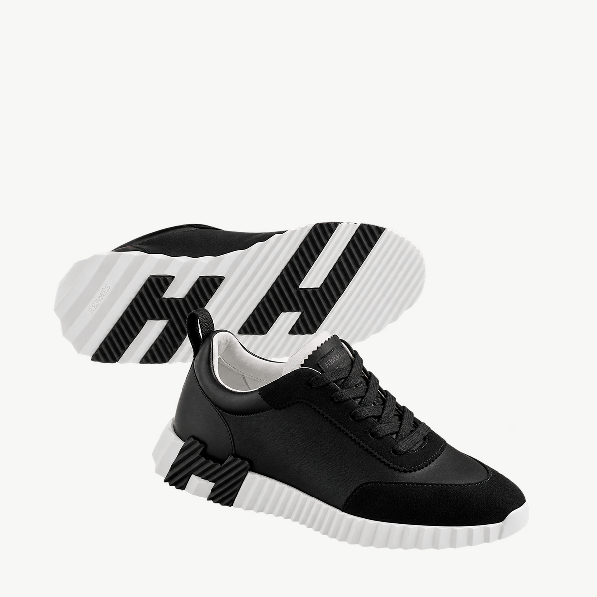 Bouncing Sneaker